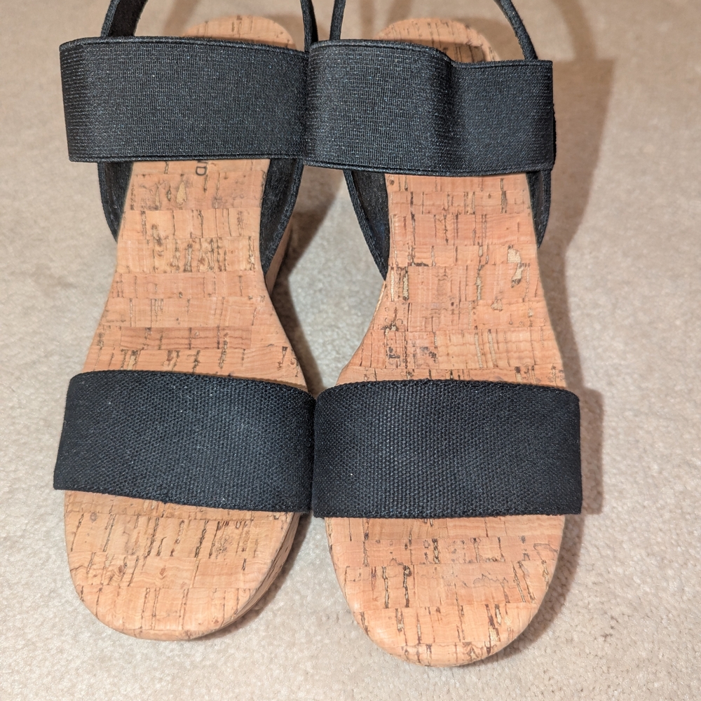 LUCKY BRAND Black Strappy Cork Bottom Sandals